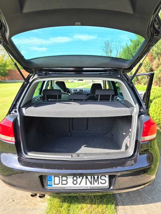 WV Golf 6, an 2011, negru