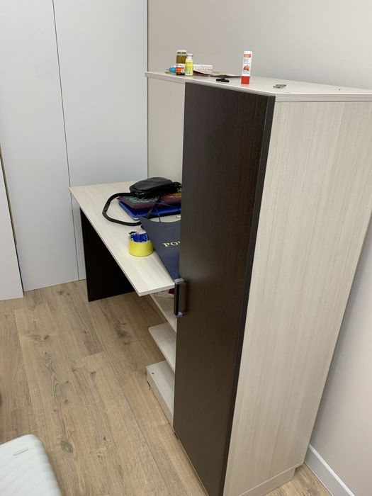 Продается рабочий стол со шкафом
