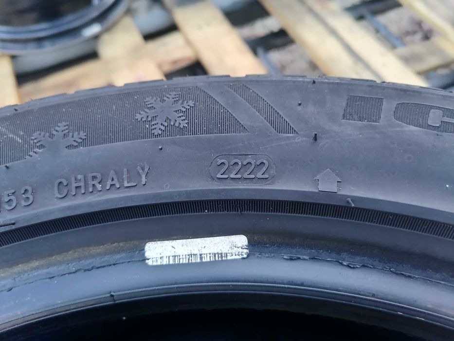 2 бр. зимни гуми Sailun 215/50R 17 DOT 2222