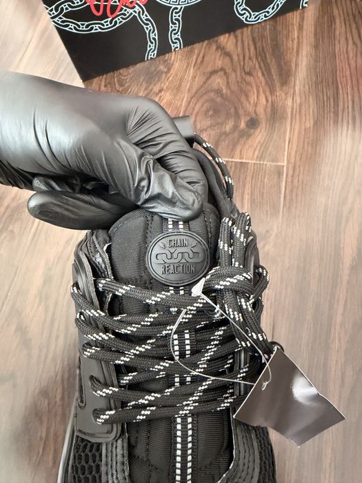 Versace Chain Reaction black
