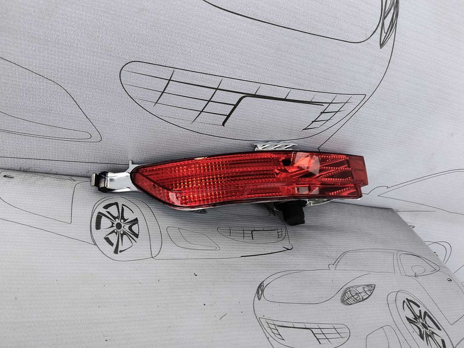 Lampa Ceata Spate Stanga Volkswagen Touareg 2011 / 2010-2014 Cod OEM 173672 (4B2)