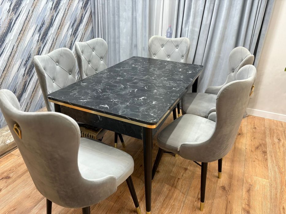 Продам Стол со стульями