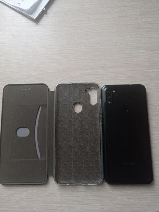 Samsung a11 + зарядка