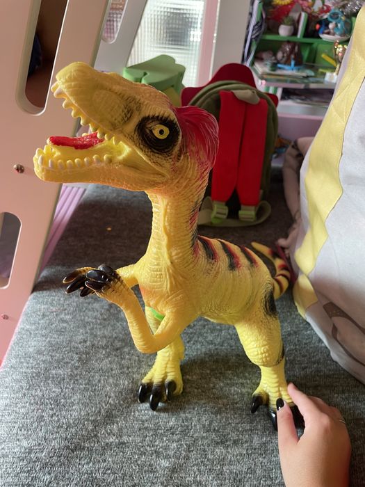 Dinozaur mare cauciuc