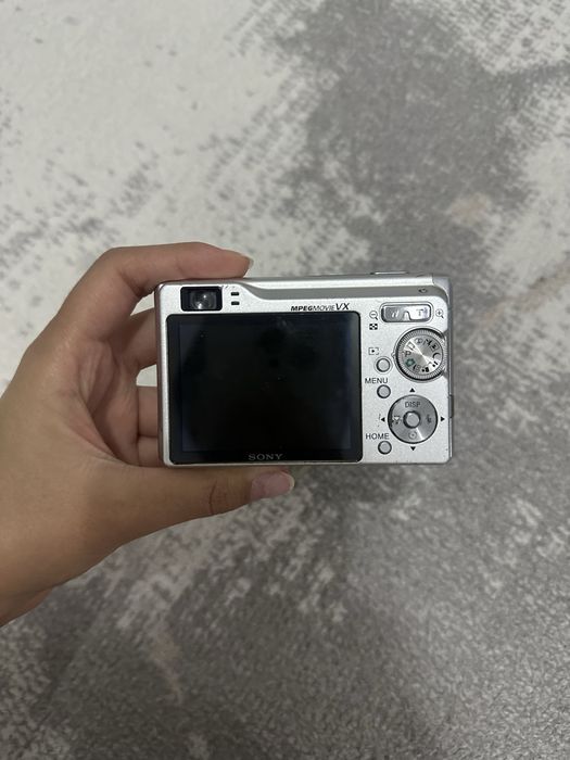 Sony Cyber-shot DSC-W90