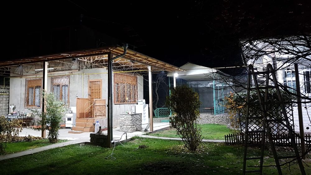 Дом-дача 10.2 сотки (2 участокав 1) два дома,сауна, бассейн