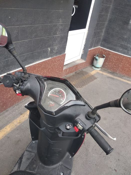 Skuter kavasaki 125 kub