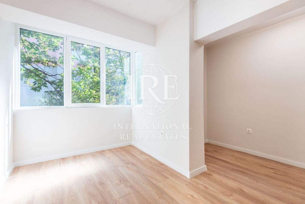 НОВА ЦЕНА! 3-стаен в Варна-Спортна зала площ 85м2 цена 255000 евро