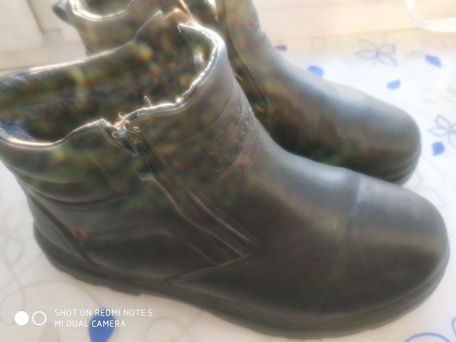 Продам ботинки мужские размер 44