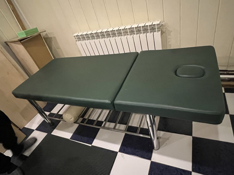 Массажная кушетка