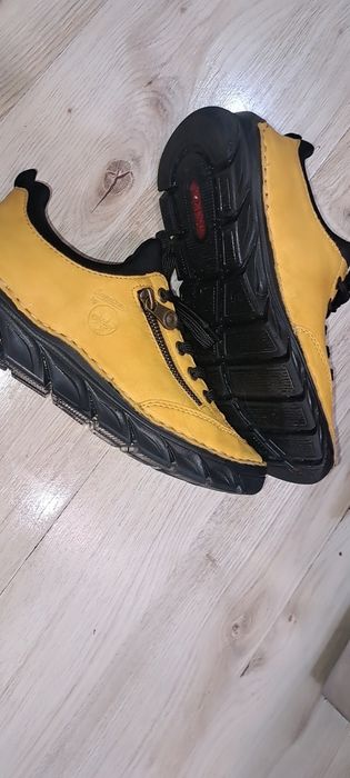 Оригшнални дамски обувки 37 номер