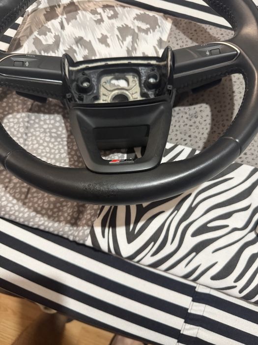 Volan Audi A4 A5 B9 butoane+padele