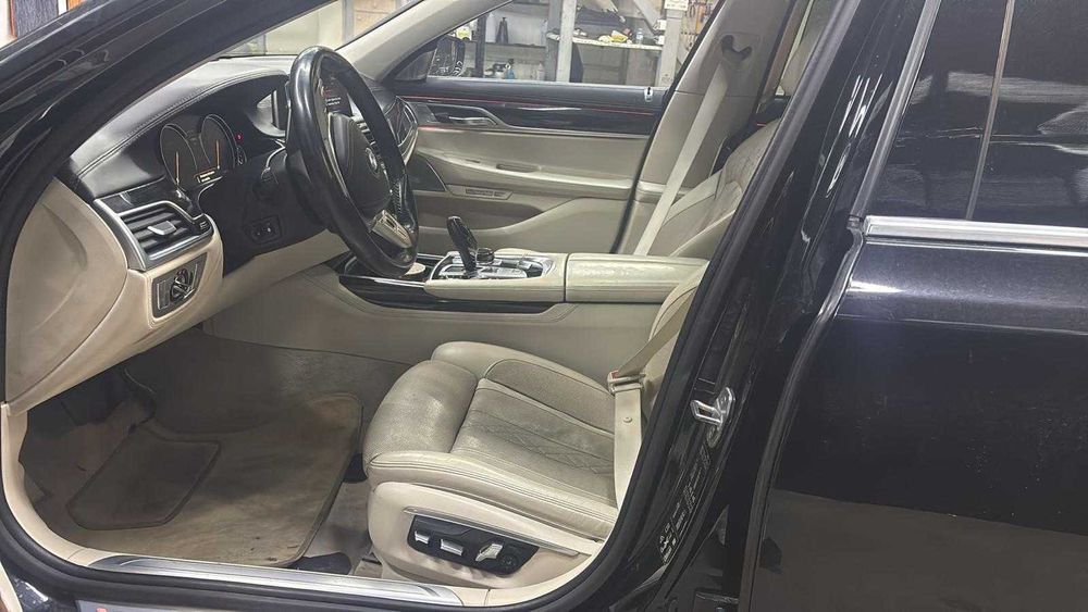Hope Amanet P10/BMW Seria 750Li , Variantă G12 , 2016 XDRIVE