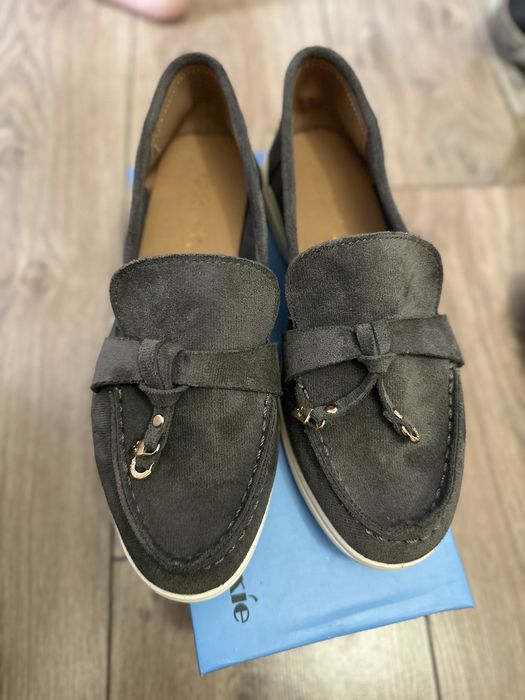 Лоферы женские