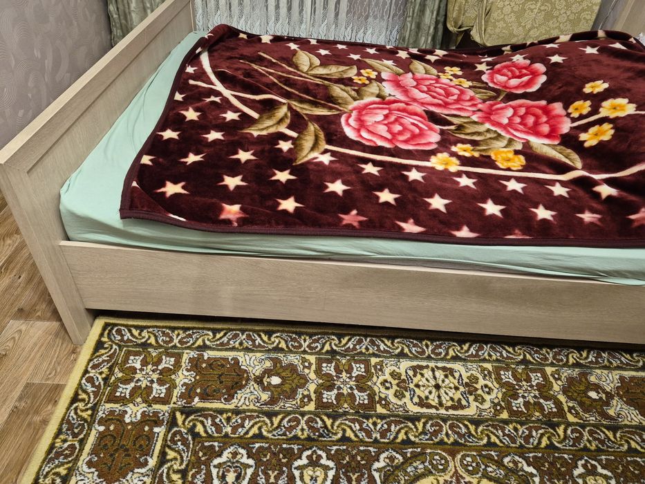 Продам  срочно спальный гарнитур