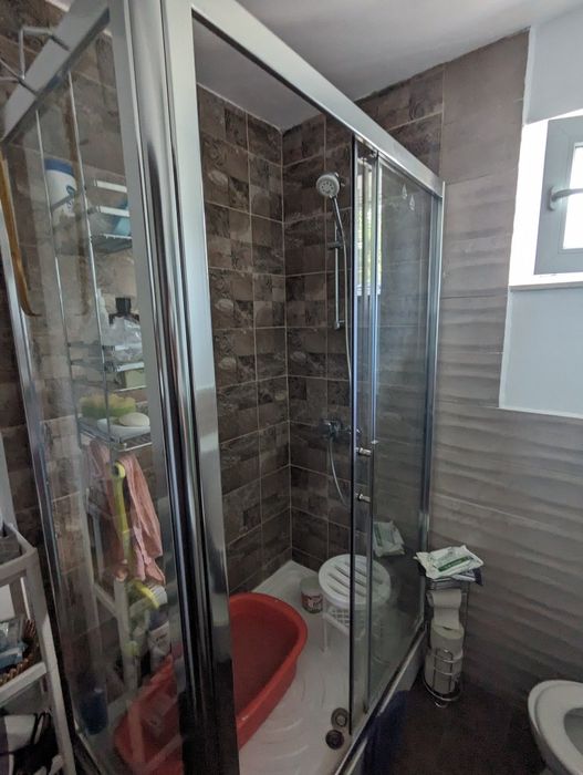 Cabina de dus + cadita inclusa