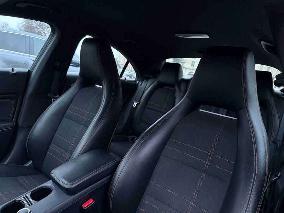 Mercedes Benz CLA 220/Cutie Automata/2.2 Diesel/172Cp/interior Piele/plafon negru