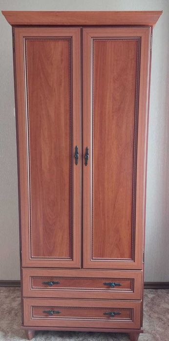 Срочно продам шкаф для одежды