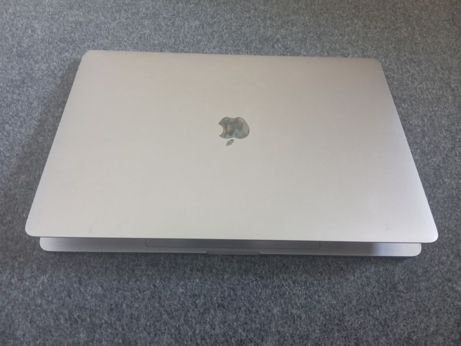 Macbook pro 300$