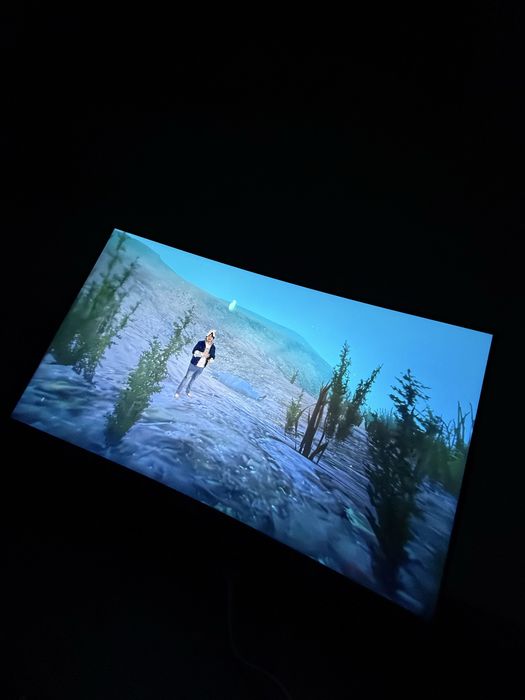 200HZ CURVED Monitor sotiladi