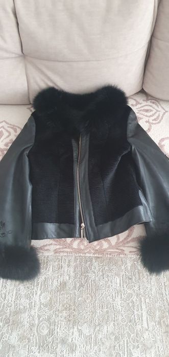 Продам кожаную куртку