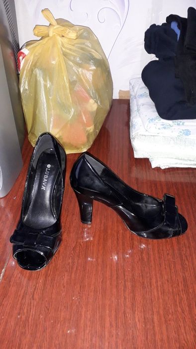 Продам женские  обувь