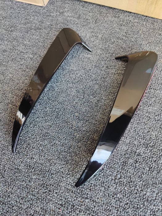 Set Flapsuri bara spate AMG Mercedes C Class W205 (14-17) negru lucios