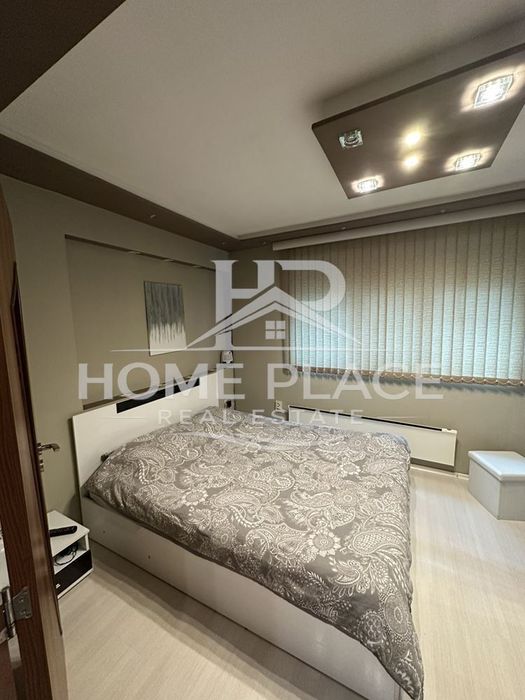 Къща на два етажа с веранда и лятна кухня в кв.Аспарухово.