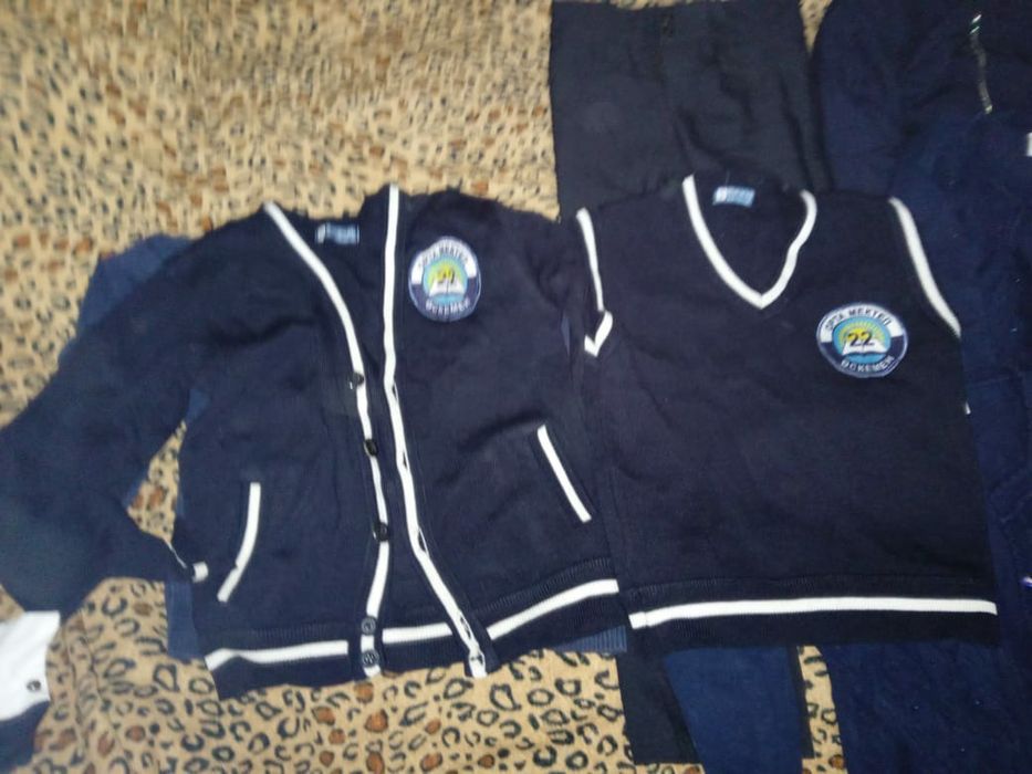 Жилетка школьная и разная форма