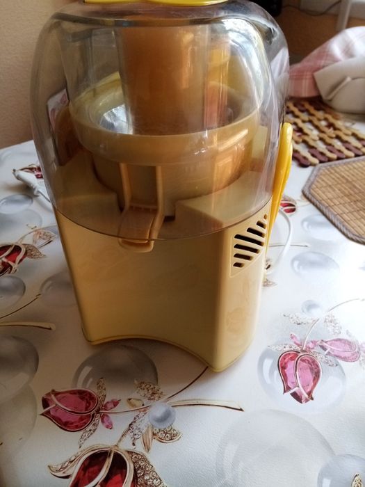 Соковыжималка новая.