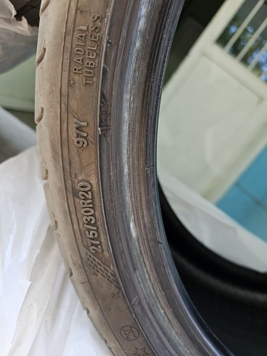 275/30 R20 Goodyear