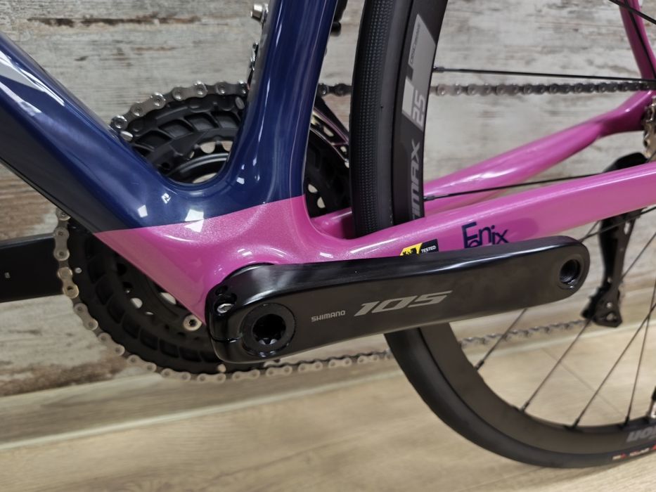 НОВ карбонов шосеен велосипед Ridley Fenix SLiC Disc 105 Di2 Vision