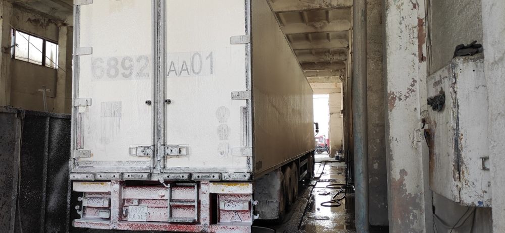 MAN F 2000 . Refrijerator CHERAU C 382 DR