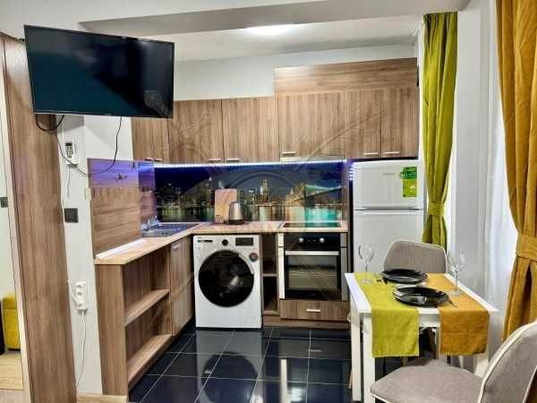Дава се под наем Едностаен апартамент в Варна, Център - 30 кв.м за 390 € - Снимка #1