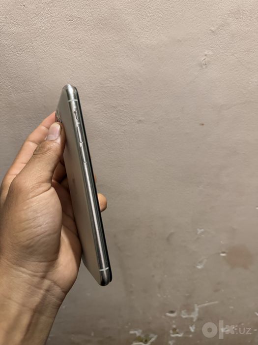 Ayfon 11 pro 256 gb srochna sotiladi