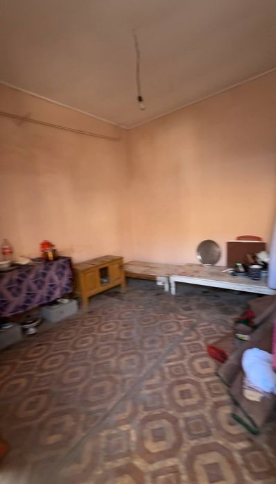 Продается дом земля 2,5 соток городе