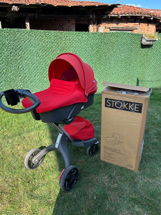 Продава детска количка