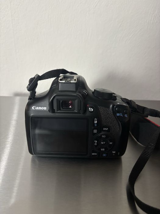 Фотоапарат canon 550d и 1300d с обектив