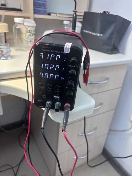 Лабораторный блок питания