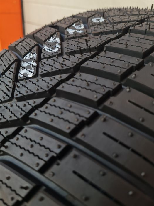 Нови Всесезони гуми 2 броя MILEVER AllSeason 215 65 R16 дот 0125