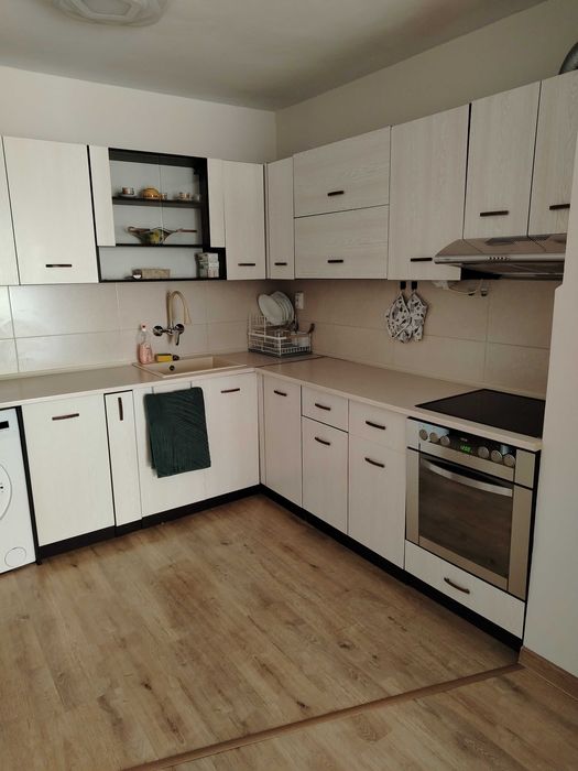 Дава се под наем Тристаен апартамент в Пловдив, Остромила - 80 кв.м за 598.23 € - Снимка #3