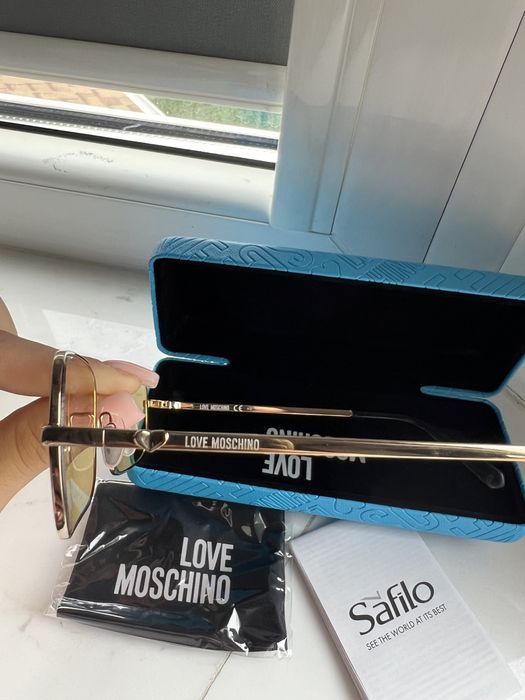 Слънчеви очила Love Moschino