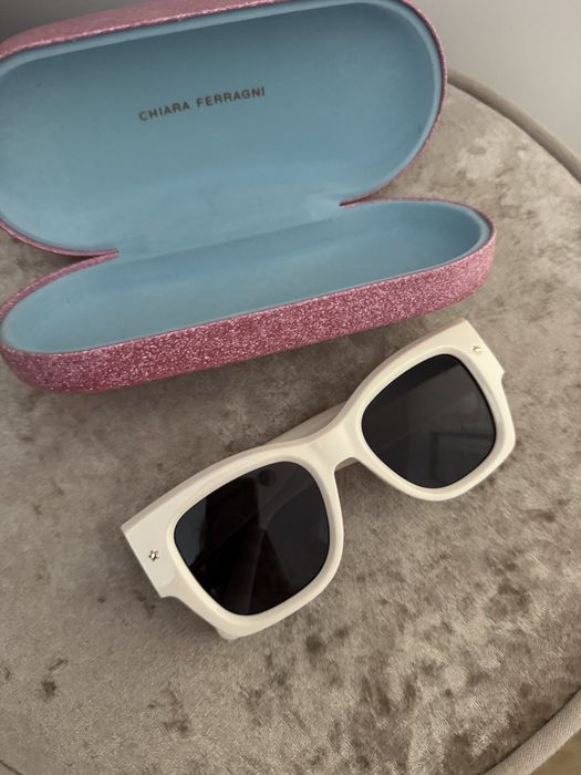 CHIARA FERRAGNI слънчеви очила