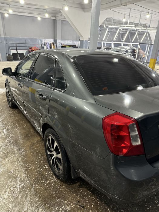 Gentra avtomat sotiladi