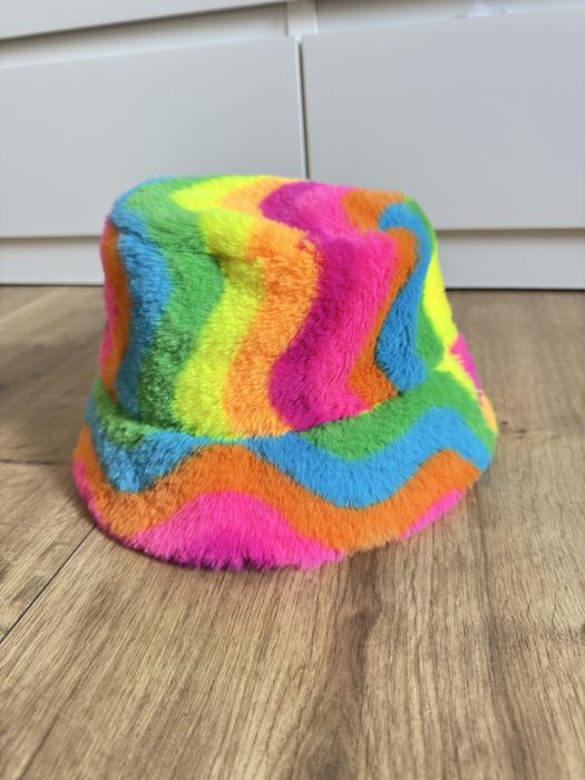 Зимна шапка идиотка парти шапка