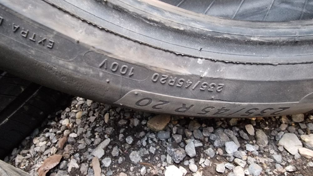 Anvelope 235/45R20 marca Michelin ,DOT 2023,6 mm