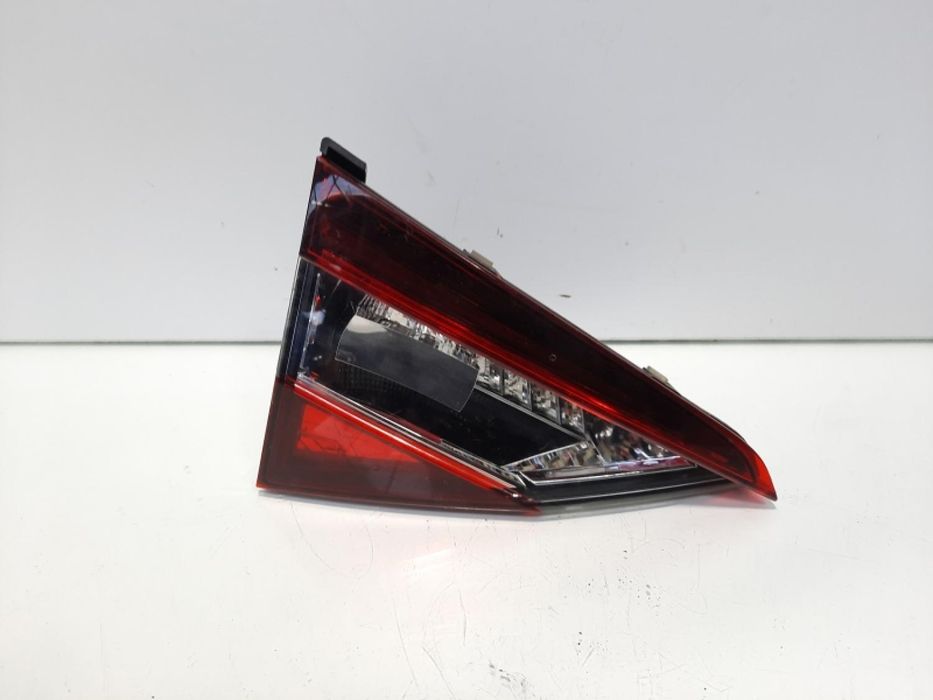 Stop stanga capota spate cu led, cod 3V5945307D, Skoda Superb III (3V3)