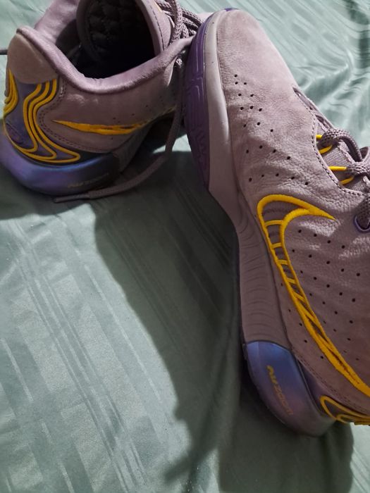 Adidasi baschet lebron 21