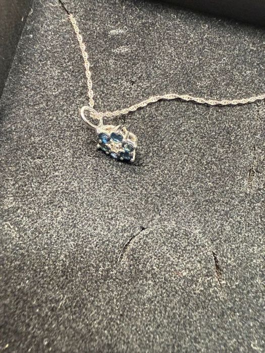 Pandant aur cu safire