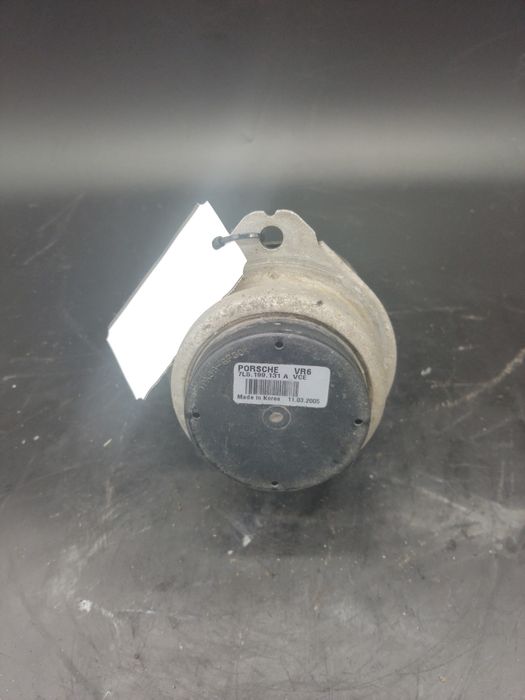 Suport / tampon motor Porsche Cayenne 2014 MCR 7L5199131A